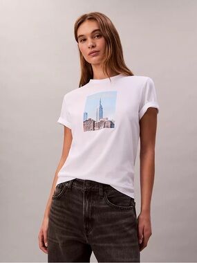 Calvin Klein Faded city Graphic Tee Classic fit